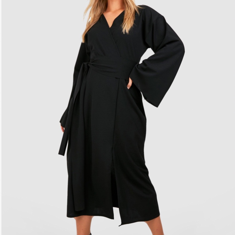 BOOHOO Plus Black Kimono Dress